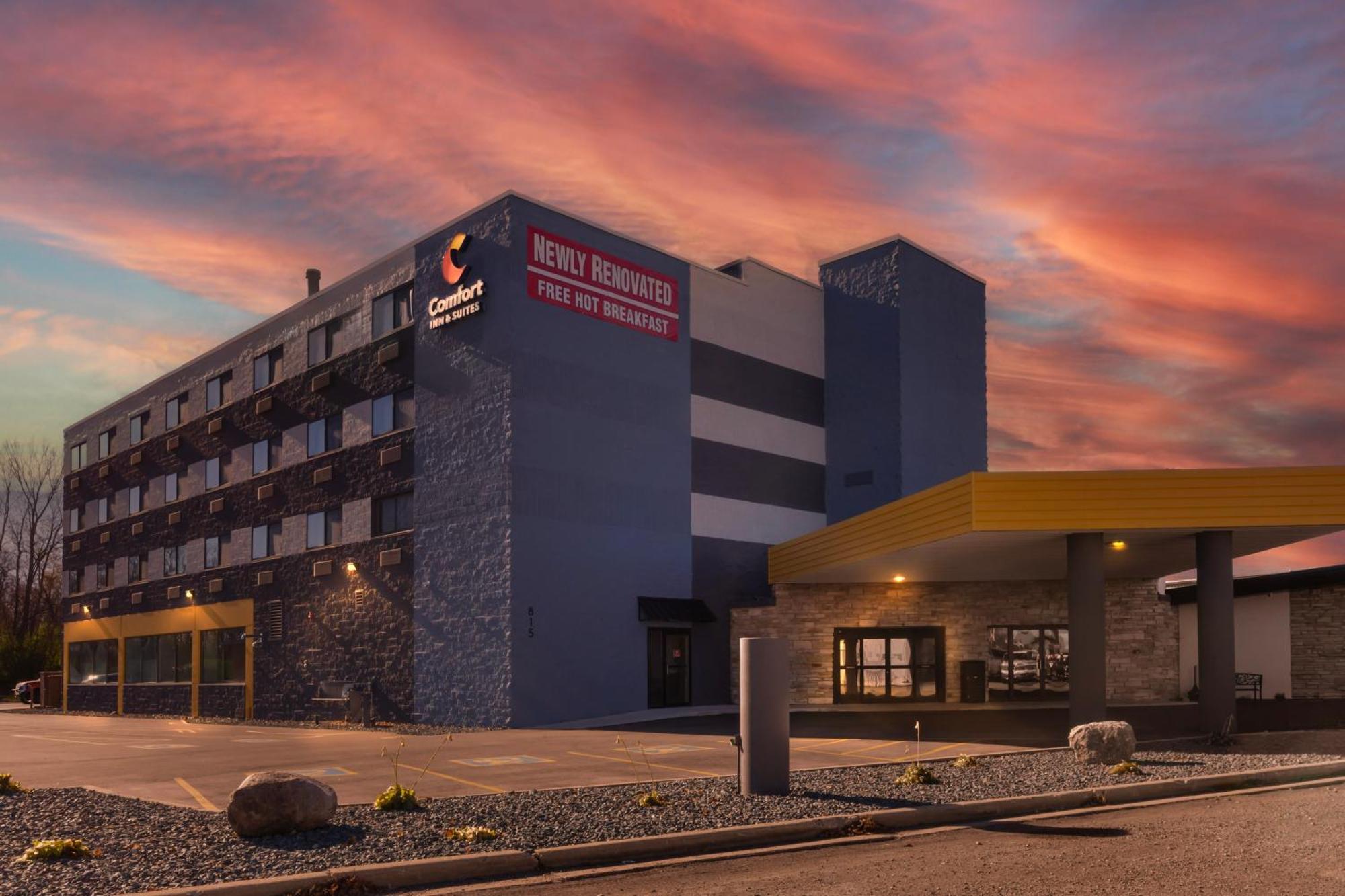 Comfort Inn & Suites Бівер-Дем Екстер'єр фото